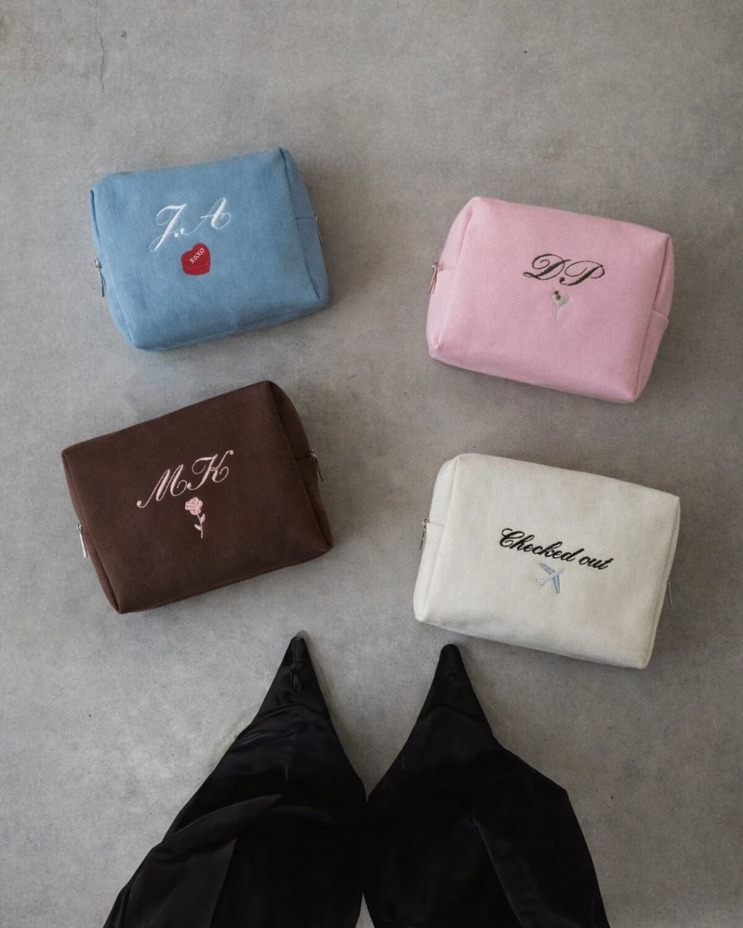 Signature Pouch