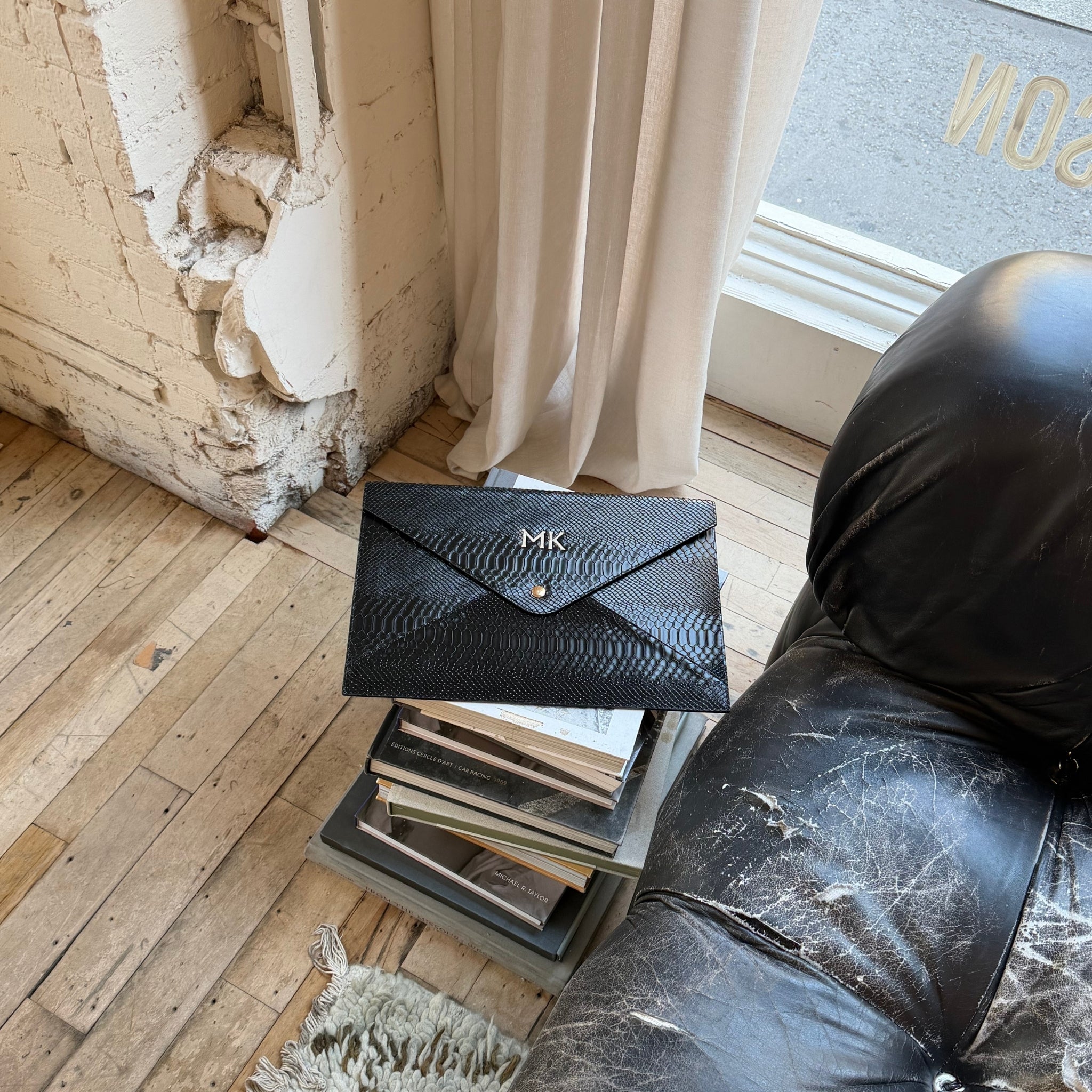 Croc Laptop Sleeve in Noir