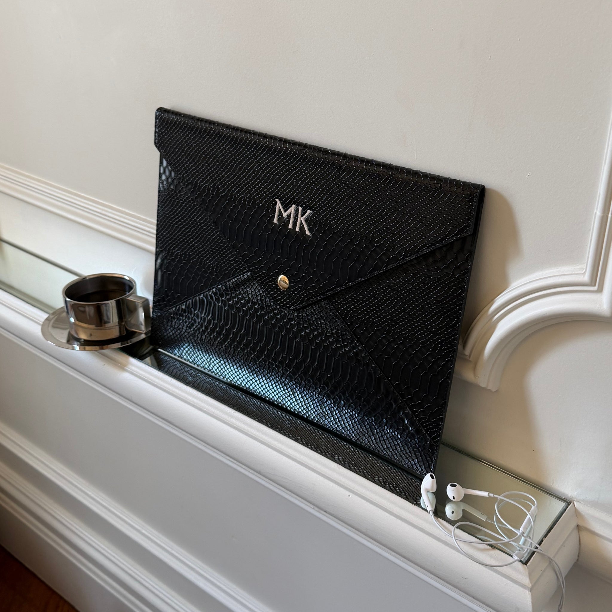 Croc Laptop Sleeve in Noir